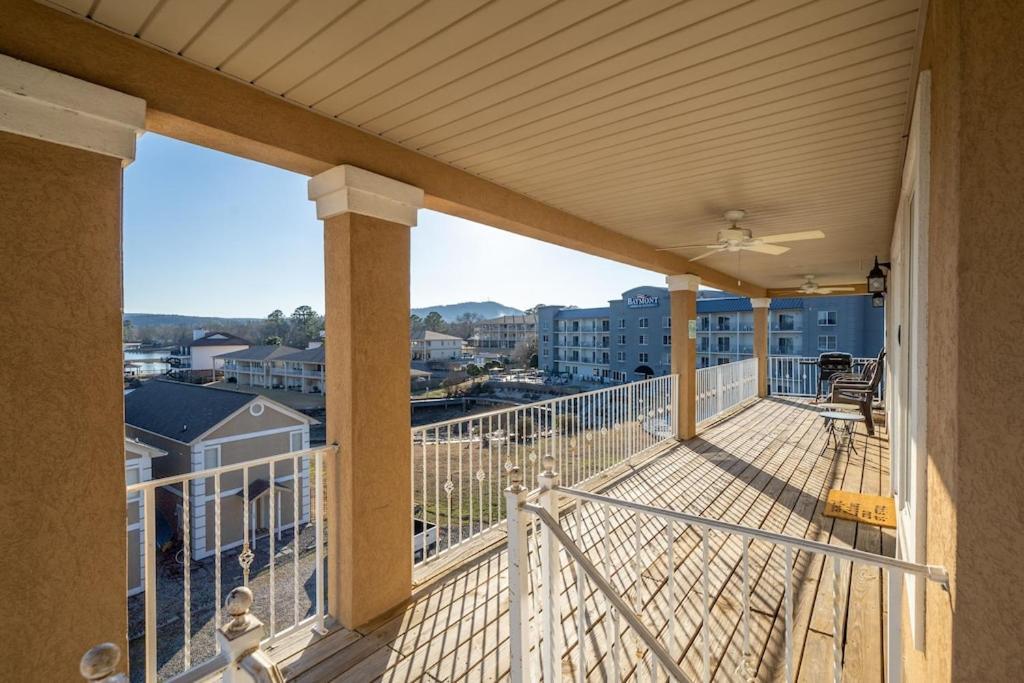Views!! Luxury Condo W/Gourmet Kitchen, Breathtaking Views Lake Hamilton Buitenkant foto