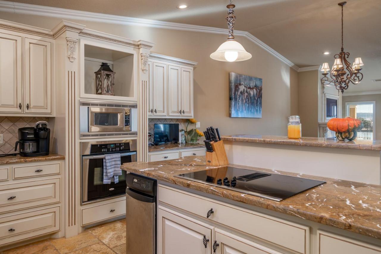 Views!! Luxury Condo W/Gourmet Kitchen, Breathtaking Views Lake Hamilton Buitenkant foto